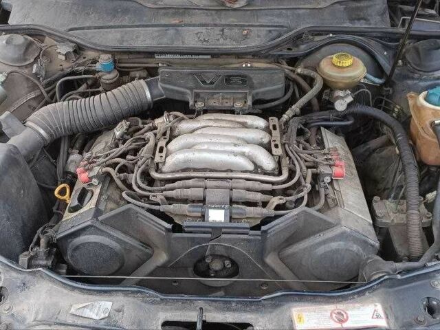 Черный Ауди 100, объемом двигателя 2.5 л и пробегом 300 тыс. км за 500 $, фото 1 на Automoto.ua