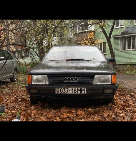 Черный Ауди 100, объемом двигателя 1.8 л и пробегом 400 тыс. км за 1100 $, фото 4 на Automoto.ua
