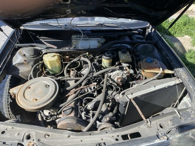 Черный Ауди 100, объемом двигателя 2.3 л и пробегом 362 тыс. км за 700 $, фото 4 на Automoto.ua