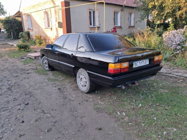 Ауди 100 1985 в Горохов на Automoto.ua Черный Ауди 100, объемом двигателя 1.8 л и пробегом 300 тыс. км за 799 $, фото 3 на Automoto.ua