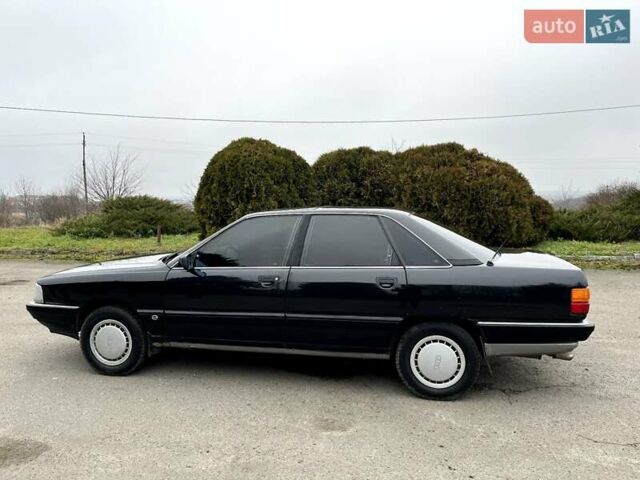 Черный Ауди 100, объемом двигателя 1.8 л и пробегом 384 тыс. км за 1800 $, фото 2 на Automoto.ua