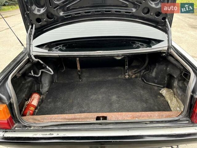 Черный Ауди 100, объемом двигателя 1.8 л и пробегом 384 тыс. км за 1800 $, фото 12 на Automoto.ua