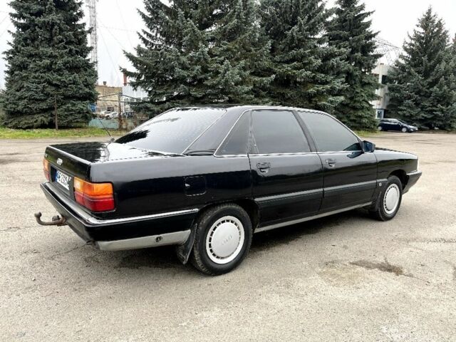 Черный Ауди 100, объемом двигателя 1.8 л и пробегом 384 тыс. км за 1800 $, фото 3 на Automoto.ua