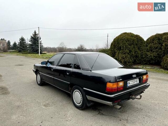 Черный Ауди 100, объемом двигателя 1.8 л и пробегом 384 тыс. км за 1800 $, фото 3 на Automoto.ua