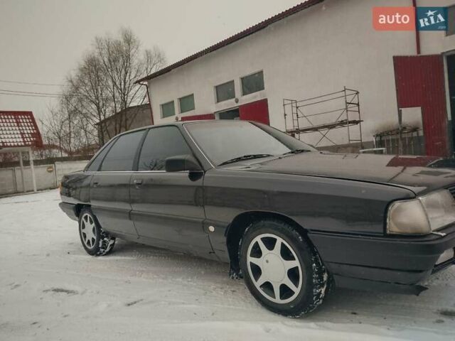 Черный Ауди 100, объемом двигателя 1.8 л и пробегом 300 тыс. км за 2000 $, фото 13 на Automoto.ua