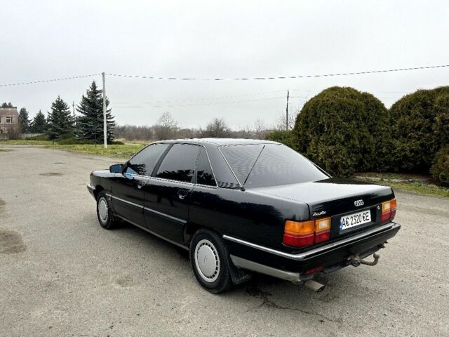 Черный Ауди 100, объемом двигателя 1.8 л и пробегом 384 тыс. км за 1800 $, фото 2 на Automoto.ua