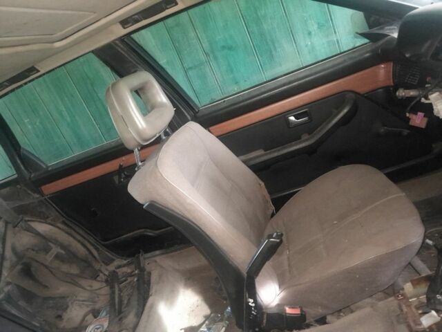 Черный Ауди 100, объемом двигателя 0 л и пробегом 360 тыс. км за 477 $, фото 3 на Automoto.ua