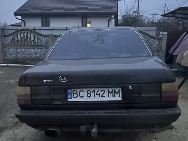 Черный Ауди 100, объемом двигателя 2.3 л и пробегом 100 тыс. км за 550 $, фото 4 на Automoto.ua