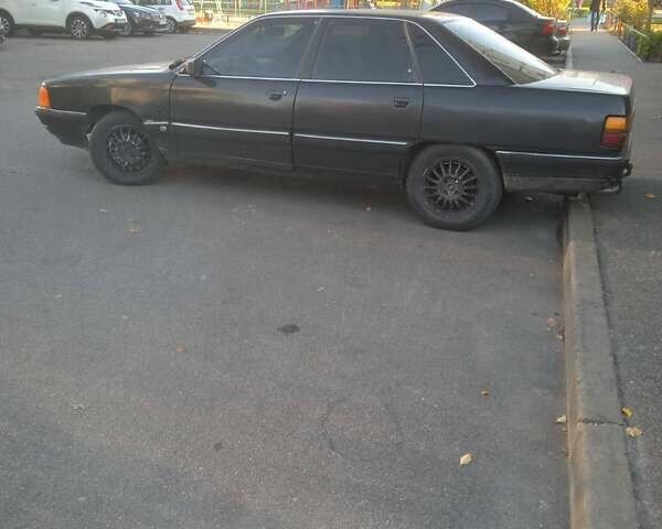 Ауди 100 1990 в Киеве на Automoto.ua Черный Ауди 100, объемом двигателя 2.3 л и пробегом 400 тыс. км за 1000 $, фото 1 на Automoto.ua