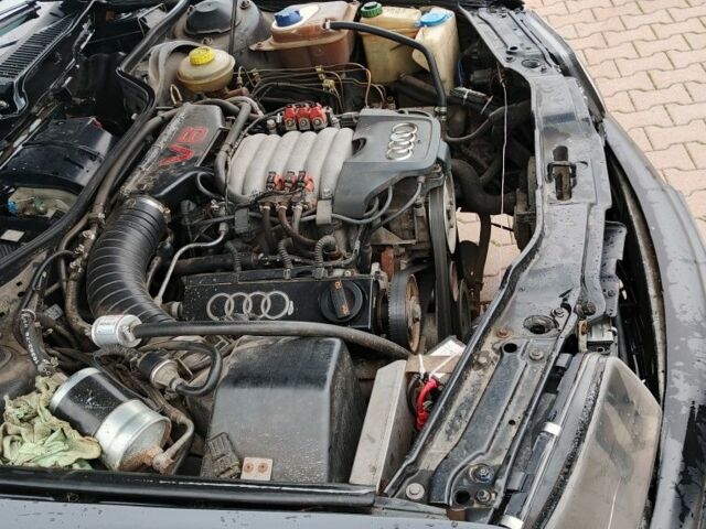 Черный Ауди 100, объемом двигателя 2.8 л и пробегом 324 тыс. км за 3000 $, фото 6 на Automoto.ua