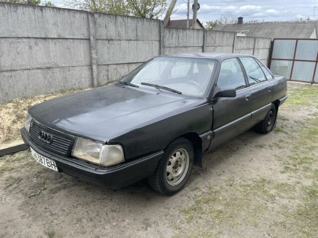 Черный Ауди 100, объемом двигателя 2 л и пробегом 308 тыс. км за 800 $, фото 2 на Automoto.ua