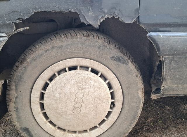 Чорний Ауді 100, об'ємом двигуна 0 л та пробігом 290 тис. км за 1000 $, фото 6 на Automoto.ua