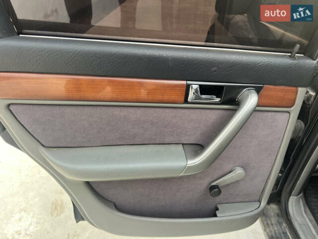Черный Ауди 100, объемом двигателя 2.8 л и пробегом 470 тыс. км за 2350 $, фото 17 на Automoto.ua