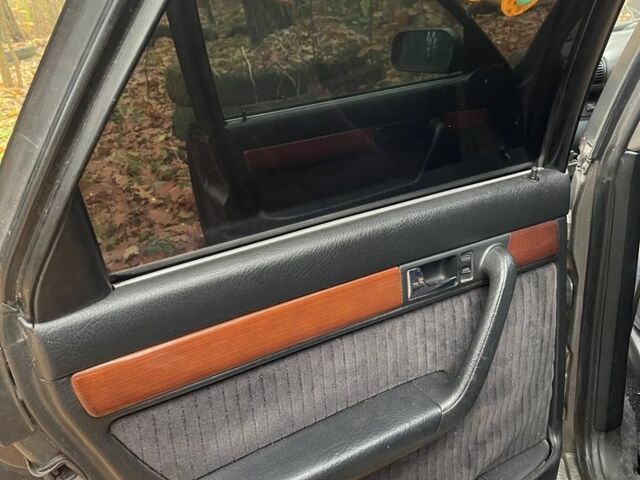 Черный Ауди 100, объемом двигателя 2.8 л и пробегом 496 тыс. км за 2500 $, фото 14 на Automoto.ua