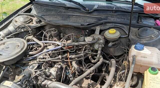 Черный Ауди 100, объемом двигателя 2.3 л и пробегом 230 тыс. км за 1300 $, фото 2 на Automoto.ua