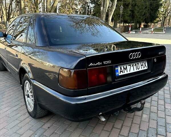 Черный Ауди 100, объемом двигателя 2.31 л и пробегом 305 тыс. км за 2600 $, фото 6 на Automoto.ua