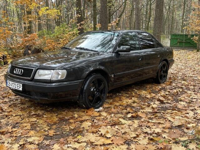 Черный Ауди 100, объемом двигателя 2.8 л и пробегом 496 тыс. км за 2500 $, фото 1 на Automoto.ua
