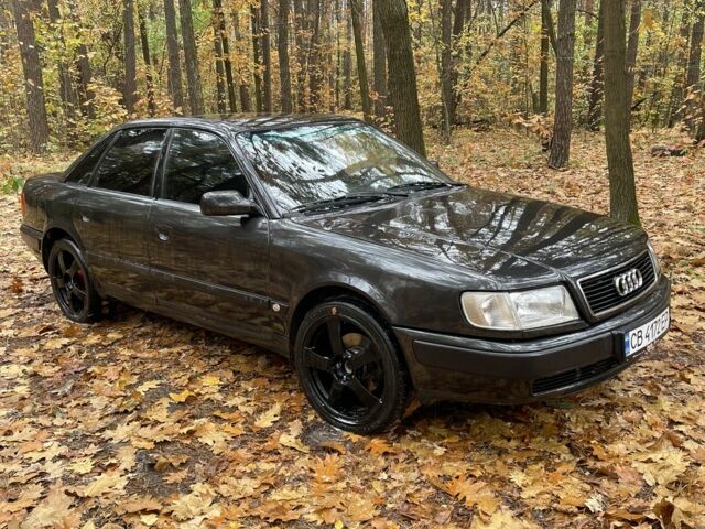 Черный Ауди 100, объемом двигателя 2.8 л и пробегом 496 тыс. км за 2500 $, фото 2 на Automoto.ua