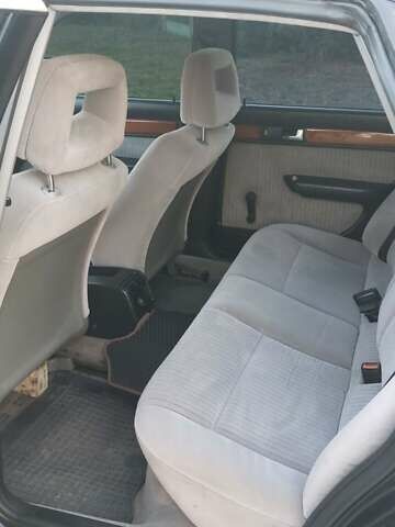 Черный Ауди 100, объемом двигателя 2.8 л и пробегом 280 тыс. км за 2500 $, фото 15 на Automoto.ua