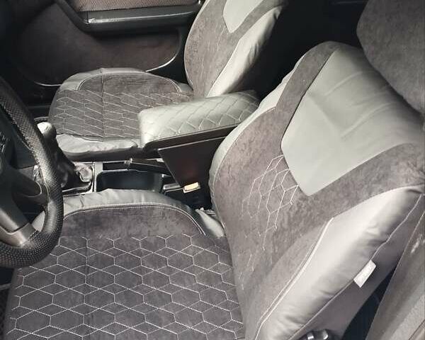 Черный Ауди 100, объемом двигателя 2.3 л и пробегом 216 тыс. км за 2500 $, фото 2 на Automoto.ua