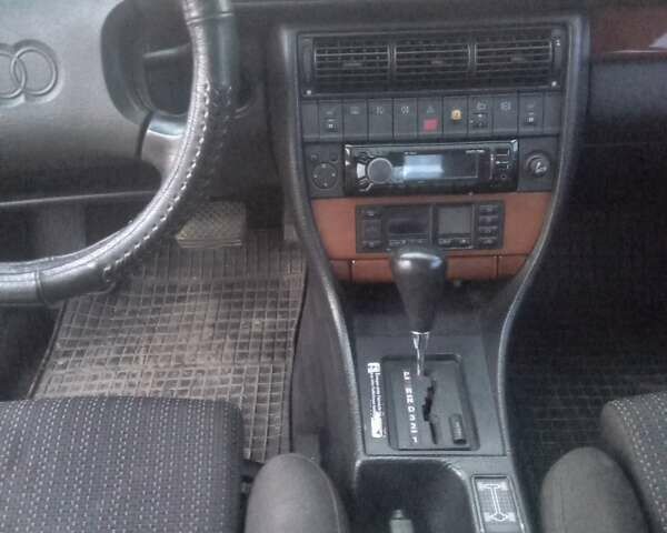 Черный Ауди 100, объемом двигателя 2.8 л и пробегом 240 тыс. км за 2500 $, фото 2 на Automoto.ua