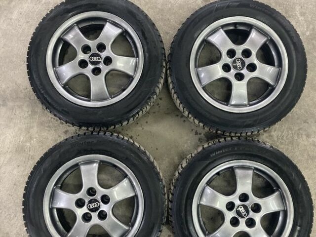 Черный Ауди 100, объемом двигателя 2.8 л и пробегом 604 тыс. км за 4000 $, фото 7 на Automoto.ua