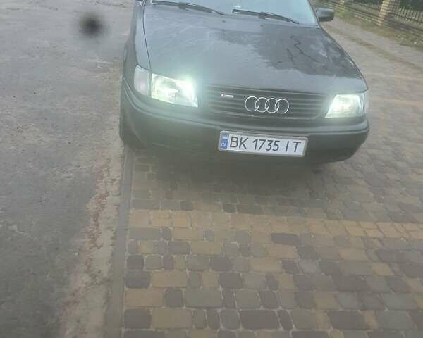 Чорний Ауді 100, об'ємом двигуна 2 л та пробігом 111 тис. км за 2750 $, фото 3 на Automoto.ua