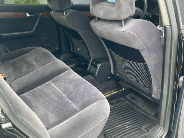 Черный Ауди 100, объемом двигателя 2.8 л и пробегом 604 тыс. км за 4000 $, фото 6 на Automoto.ua