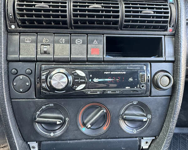 Черный Ауди 100, объемом двигателя 2.3 л и пробегом 610 тыс. км за 1200 $, фото 8 на Automoto.ua