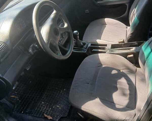 Черный Ауди 100, объемом двигателя 2.3 л и пробегом 299 тыс. км за 1250 $, фото 3 на Automoto.ua