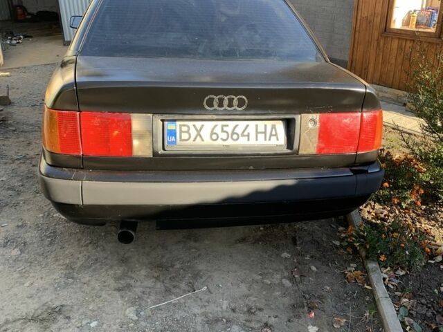 Черный Ауди 100, объемом двигателя 2.3 л и пробегом 258 тыс. км за 1500 $, фото 3 на Automoto.ua