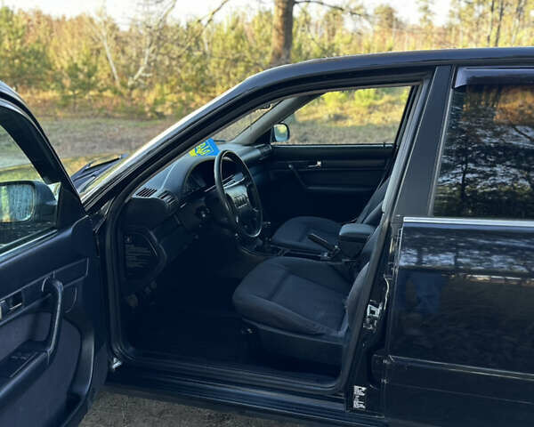 Черный Ауди 100, объемом двигателя 2.5 л и пробегом 575 тыс. км за 3200 $, фото 10 на Automoto.ua