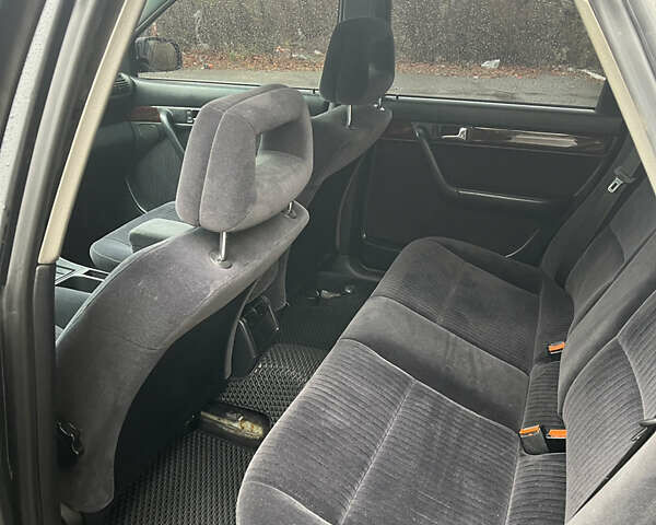 Черный Ауди 100, объемом двигателя 2.5 л и пробегом 338 тыс. км за 4000 $, фото 5 на Automoto.ua