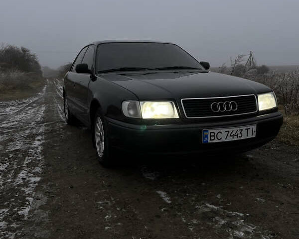 Черный Ауди 100, объемом двигателя 2.6 л и пробегом 350 тыс. км за 3999 $, фото 9 на Automoto.ua