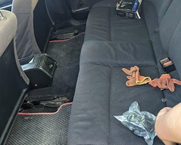 Чорний Ауді 100, об'ємом двигуна 2.3 л та пробігом 300 тис. км за 800 $, фото 1 на Automoto.ua