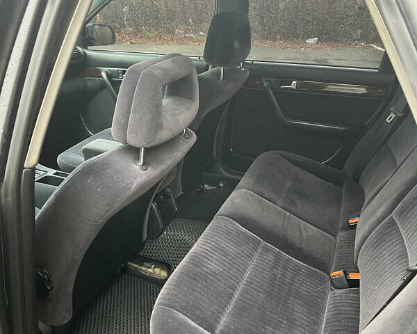 Черный Ауди 100, объемом двигателя 2.46 л и пробегом 332 тыс. км за 3000 $, фото 4 на Automoto.ua