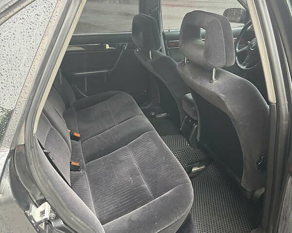 Черный Ауди 100, объемом двигателя 2.5 л и пробегом 338 тыс. км за 4000 $, фото 13 на Automoto.ua