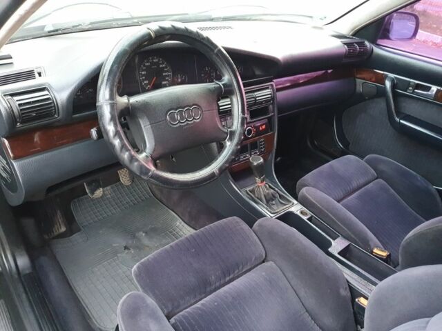 Фиолетовый Ауди 100, объемом двигателя 2.6 л и пробегом 400 тыс. км за 2400 $, фото 6 на Automoto.ua