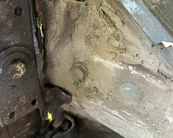 Коричневий Ауді 100, об'ємом двигуна 0 л та пробігом 300 тис. км за 550 $, фото 9 на Automoto.ua