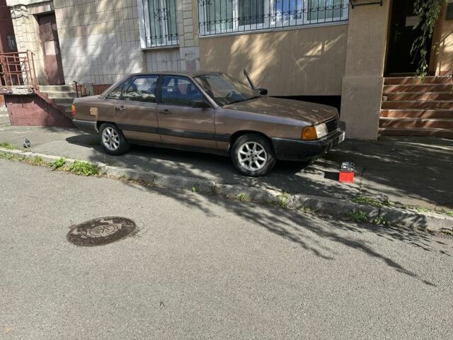 Ауди 100 1982 в Вышгороде на Automoto.ua Коричневый Ауди 100, объемом двигателя 2.2 л и пробегом 350 тыс. км за 573 $, фото 1 на Automoto.ua