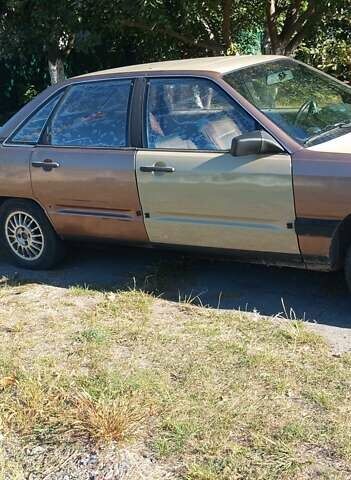 Коричневий Ауді 100, об'ємом двигуна 2 л та пробігом 300 тис. км за 1087 $, фото 2 на Automoto.ua