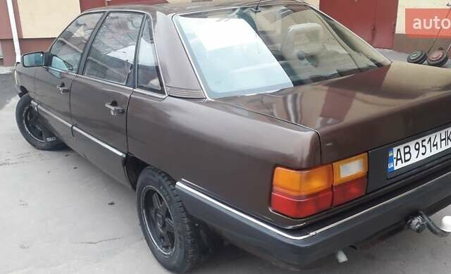 Коричневый Ауди 100, объемом двигателя 2.3 л и пробегом 412 тыс. км за 2000 $, фото 2 на Automoto.ua