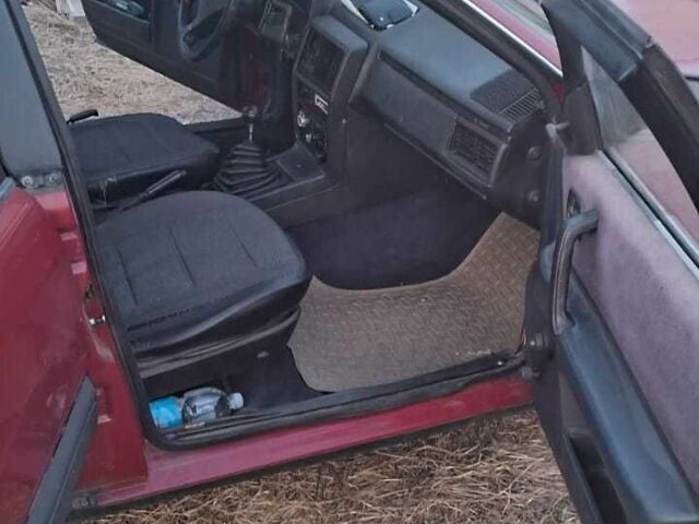 Червоний Ауді 100, об'ємом двигуна 1.8 л та пробігом 300 тис. км за 715 $, фото 8 на Automoto.ua