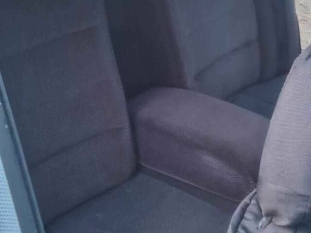 Червоний Ауді 100, об'ємом двигуна 1.8 л та пробігом 300 тис. км за 715 $, фото 9 на Automoto.ua