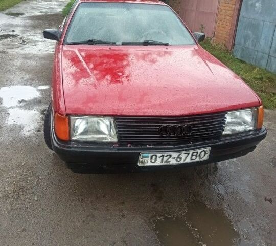 Красный Ауди 100, объемом двигателя 0 л и пробегом 380 тыс. км за 1183 $, фото 1 на Automoto.ua
