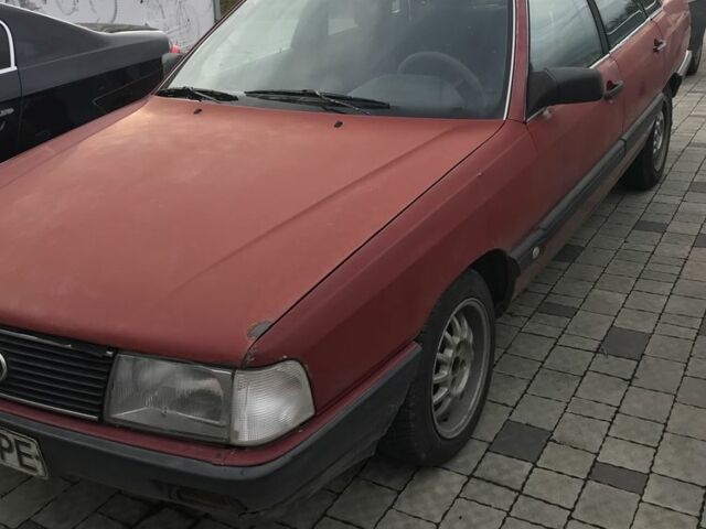 Красный Ауди 100, объемом двигателя 1.8 л и пробегом 300 тыс. км за 600 $, фото 2 на Automoto.ua