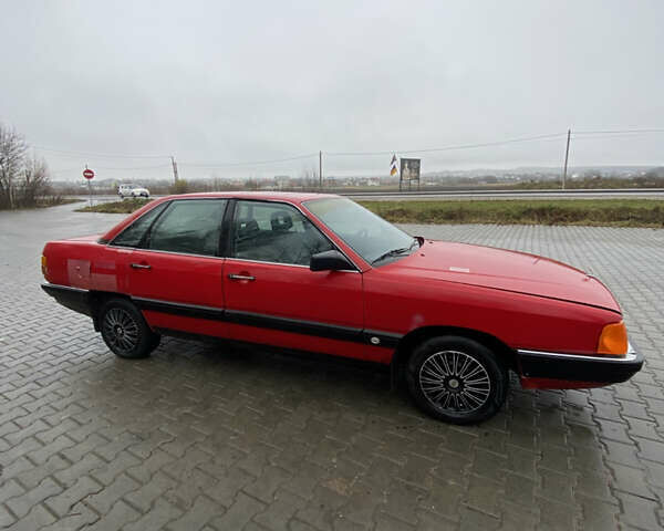 Красный Ауди 100, объемом двигателя 1.8 л и пробегом 185 тыс. км за 899 $, фото 4 на Automoto.ua