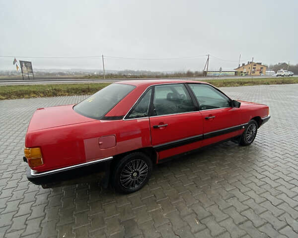 Красный Ауди 100, объемом двигателя 1.8 л и пробегом 185 тыс. км за 899 $, фото 5 на Automoto.ua