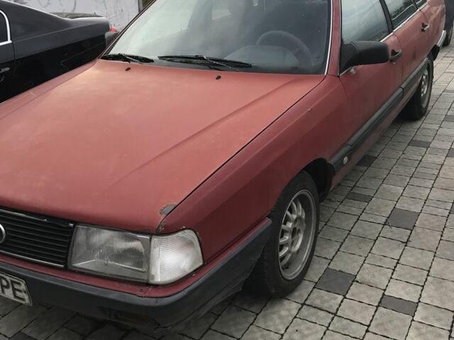 Красный Ауди 100, объемом двигателя 1.8 л и пробегом 300 тыс. км за 600 $, фото 1 на Automoto.ua
