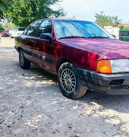 Красный Ауди 100, объемом двигателя 2.2 л и пробегом 160 тыс. км за 1000 $, фото 2 на Automoto.ua